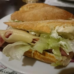 La Comarca Matarraña - Bocadillo Calaceite. Muy rico y contundente!