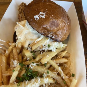 Commonhouse Aleworks - Chicken Sammy with slaw and special sauce along with truffle fries - Breweries Near Me - North Charleston, South Carolina