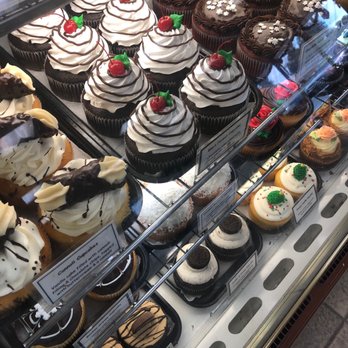 Moreno Bakery - The best cupcakes in all of Tampa - Bakeries Near Me - Brandon, Florida Moreno Bakery - The best cupcakes in all of Tampa - Bakeries Near Me - Brandon, Florida