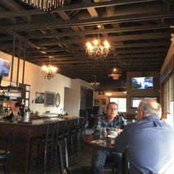 Grouchy Daddy's - Pub and restaurant