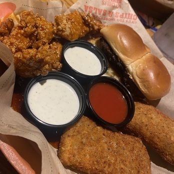 Chili's - Bars Near Me - Mooresville, North Carolina