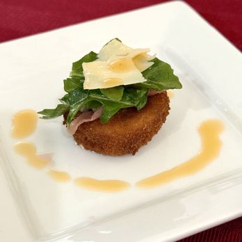 El Gaucho Catering AZ - Chichen milanesa bites. Arugula salad, prosciutto, shaved Parmesan and chili oil drizzle. - Caterers Near Me El Gaucho Catering AZ - Chichen milanesa bites. Arugula salad, prosciutto, shaved Parmesan and chili oil drizzle. - Caterers Near Me
