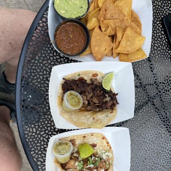 Las Perlas - Carnitas taco, brisket taco, and chips - Cocktail Bars Near Me - Austin, Texas Las Perlas - Carnitas taco, brisket taco, and chips - Cocktail Bars Near Me - Austin, Texas