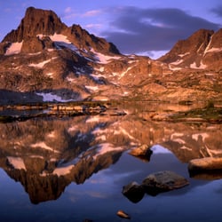 Southern Yosemite Mountain Guides - John Muir Trail by Heidi Vetter