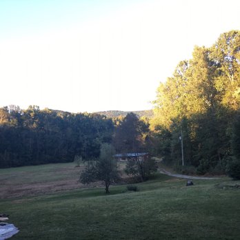 Bent Tree Lodge and Vineyard - Bed & Breakfast Near Me - Jasper, Georgia