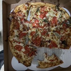 Even Odds Pizza - Anyone see lettuce and Mayo?