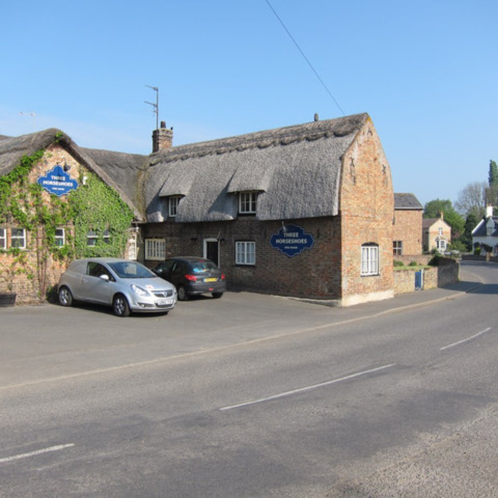 Three Horseshoes - Pubs Near Me - Huntingdon, CAM