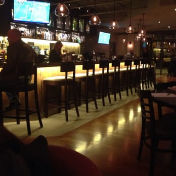 Snug Harbour - Seafood Near Me - Mississauga, Ontario