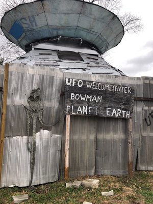 UFO Welcome Center by null