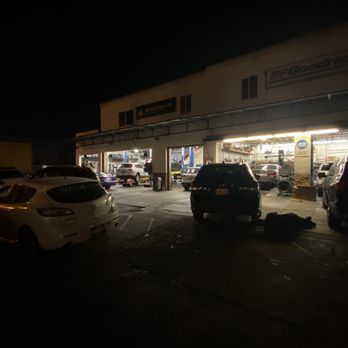 Ocean Tire - Left side of the shop - Tires Near Me - Hermosa Beach, California Ocean Tire - Left side of the shop - Tires Near Me - Hermosa Beach, California