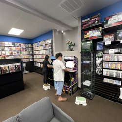 Sky High Comics & Games