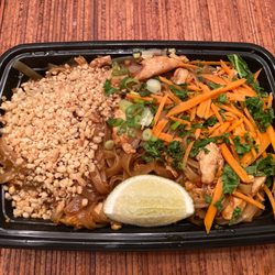 Chaiya Thai & Asian Fusion - Pad Thai