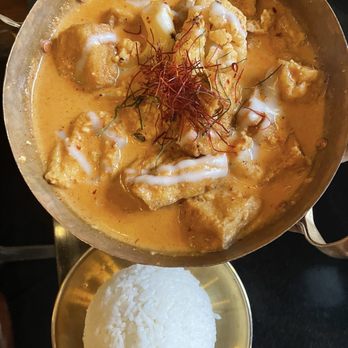 Valla Table - Thai Near Me - New York, New York