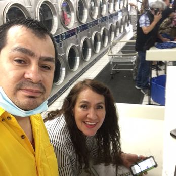George's Laundromat - Happy to service our clients with their drop of needs.   Happy to wash and fold their laundry.   We are waiting for you. - Laundromat Near Me - Mount Prospect, Illinois