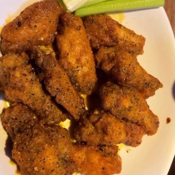 Yard House - Crispy Traditional Wings - New American Near Me - Washington, DC, District of Columbia