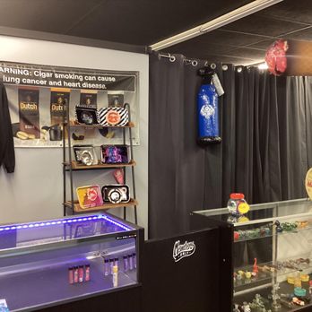GLASS HOUSE SMOKE SHOP - Updated May 2026 - 10 Photos - 1120 Washington  Ave, Holland, Michigan - Tobacco Shops - Phone Number