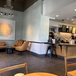 Starbucks - Starbucks seating