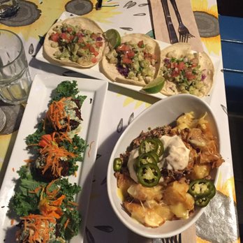 Island Cafe - Fish tacos, fratatas, zucchini balls - Cafes Near Me - Toronto, Ontario