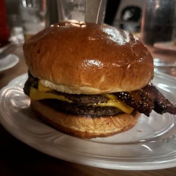 Au Cheval - Bars Near Me - Chicago, Illinois