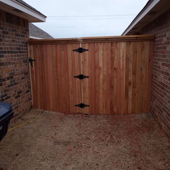 Up Right Companies - They Installed 3 hinges on each gate. Love the fence top trim. This really adds a great finishing touch. - Fences & Gates Near Me Up Right Companies - They Installed 3 hinges on each gate. Love the fence top trim. This really adds a great finishing touch. - Fences & Gates Near Me