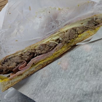 Las Olas Cafe - Cuban - Cuban Near Me - Miami Beach, Florida