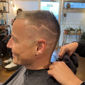 V Master Barber & Stylist - Fresh fade and stylin - Barbers Near Me - Denver, Colorado V Master Barber & Stylist - Fresh fade and stylin - Barbers Near Me - Denver, Colorado