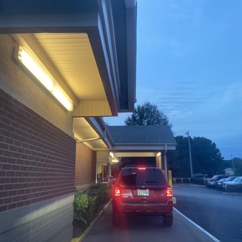 Smithfield's Chicken 'N Bar-B-Q - Barbeque Near Me - Wake Forest, North Carolina