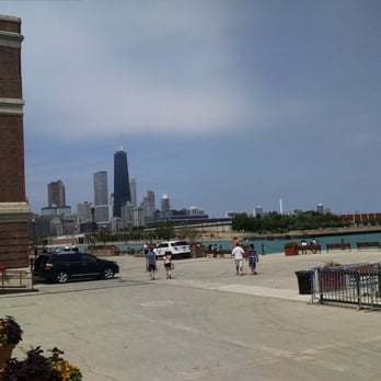Navy Pier - Landmarks & Historical Buildings Near Me - Chicago, Illinois