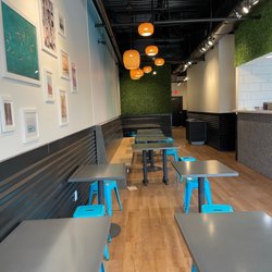 Aloha Poke - Dining area