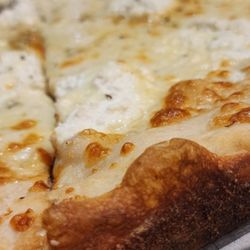 Toby's Original Little Italy Pizza - The beautiful crust