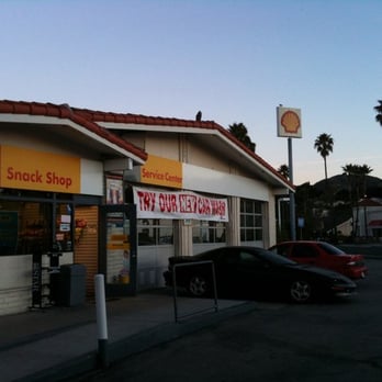 Seaward Shell - a car parked in front of a store - Gas Stations Near Me - Ventura, California Seaward Shell - a car parked in front of a store - Gas Stations Near Me - Ventura, California
