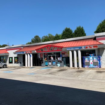 Circle K - the outside of a convenience store - Convenience Stores Near Me - Forest Park, Georgia