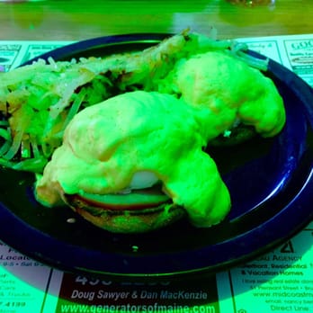 Fairground Cafe - Eggs Benedict with hash browns - Breakfast & Brunch Near Me - Topsham, Maine Fairground Cafe - Eggs Benedict with hash browns - Breakfast & Brunch Near Me - Topsham, Maine