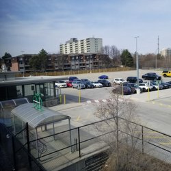 Clarkson GO Station - Outdoor parking