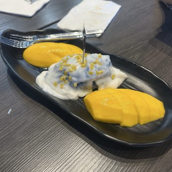 Siam Station - Mango sticky rice - Thai Near Me - Cerritos, California