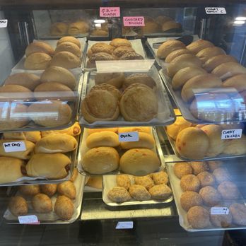 Aloha Manapua - They have different kind of Bake Manapua ，The most popular one were the Charsiu，Custard，and the Duck these is my favor is tastes so good！ - Dim Sum Near Me - Honolulu, Hawaii