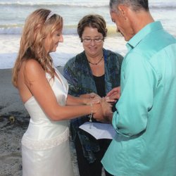 Best Ceremonies - Beautiful, Intimate Beach Ceremony