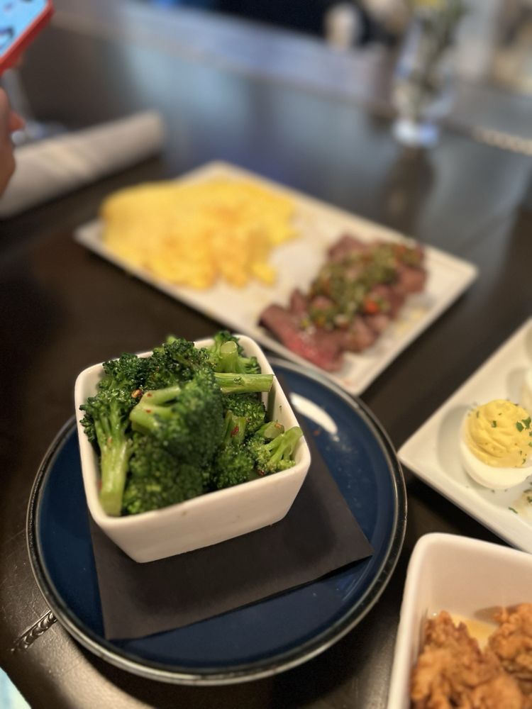 204 North Kitchen & Cocktails