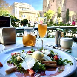 Carpaccio with Sangria coctail.