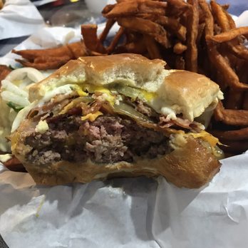 Bill's Grill - Portlander Burger - Burgers Near Me - Prescott, Arizona