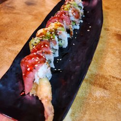 Sakana Sushi Bar & Japanese Cuisine - Mars roll 4/5