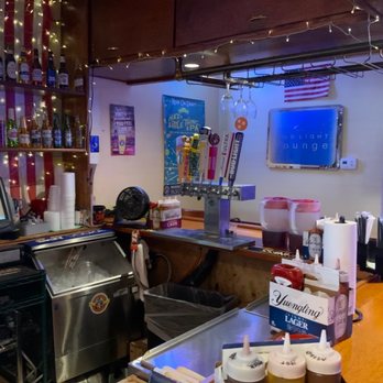 Sweeneys Pit Bar-B-Q - ows the bar counter and the american flag - Barbeque Near Me - Harrison, Tennessee Sweeneys Pit Bar-B-Q - ows the bar counter and the american flag - Barbeque Near Me - Harrison, Tennessee