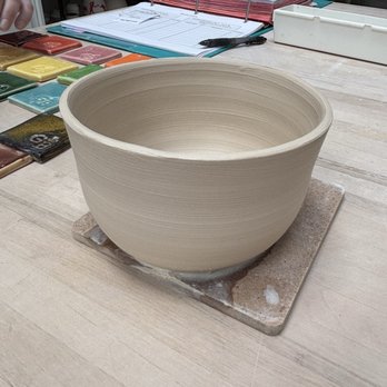 Green & Bisque Clayhouse - Finished bowl - Art Classes Near Me - Pasadena, California Green & Bisque Clayhouse - Finished bowl - Art Classes Near Me - Pasadena, California