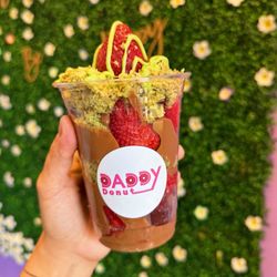 Daddy Donut - Dubai Chocolate Strawberry Cup