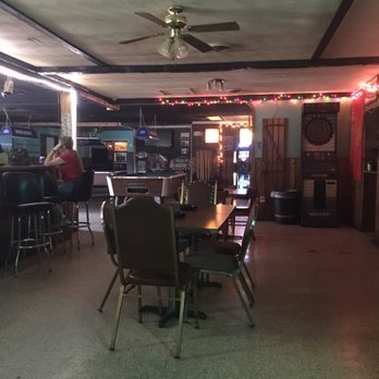 Billy Bon’s Lounge and Package - dining area - Lounges Near Me - White Springs, Florida Billy Bon’s Lounge and Package - dining area - Lounges Near Me - White Springs, Florida