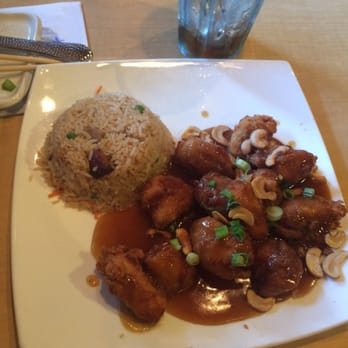 Leong's Asian Diner - Famous Springfield style cashew chicken - Chinese Near Me - Springfield, Missouri