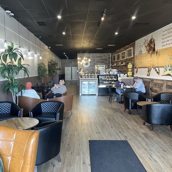 The Coffee Bean - Gorgeous interior with lots of seating. - Coffee & Tea Near Me - Branford, Connecticut