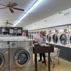 SUDS Laundromat - Inside Suds!!