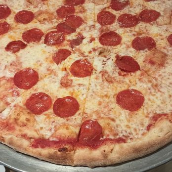 D'Villas - 16" pepperoni pizza. Perfect crust. - Italian Near Me - Flowery Branch, Georgia