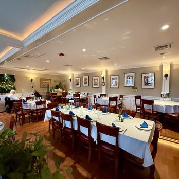 The Bosphorus - Dining room - Mediterranean Near Me - Nutley, New Jersey The Bosphorus - Dining room - Mediterranean Near Me - Nutley, New Jersey